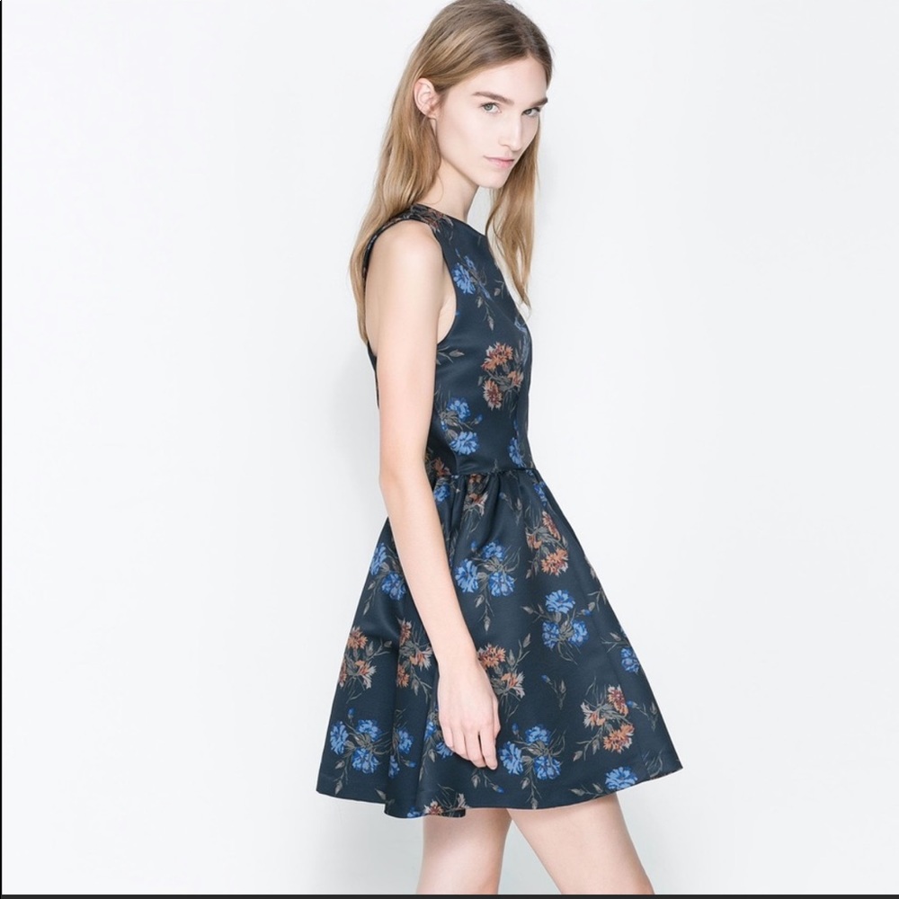 Zara floral dress fit and flare size xs xsmall